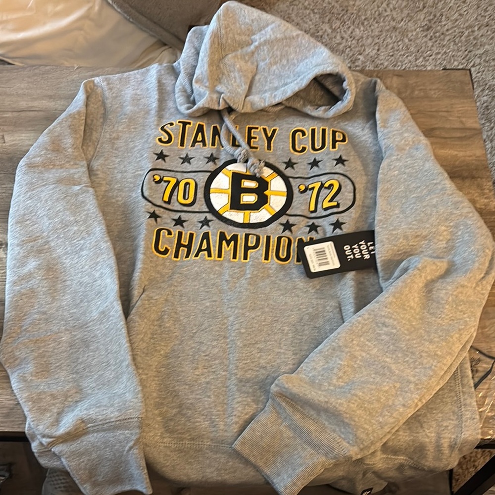 Gray Stanley Cup Champions Hoodie brand new Medium.. 🔥